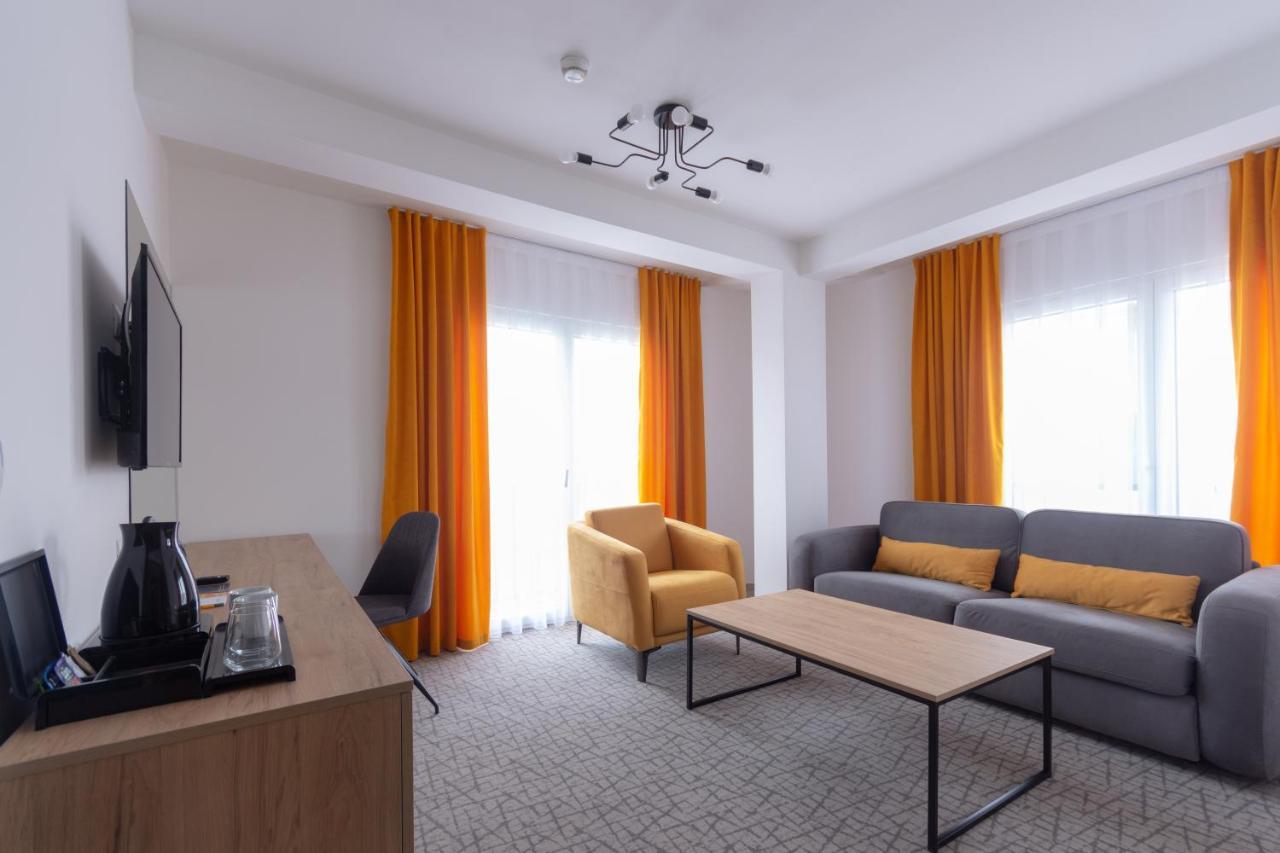 City Inn Приштина Экстерьер фото