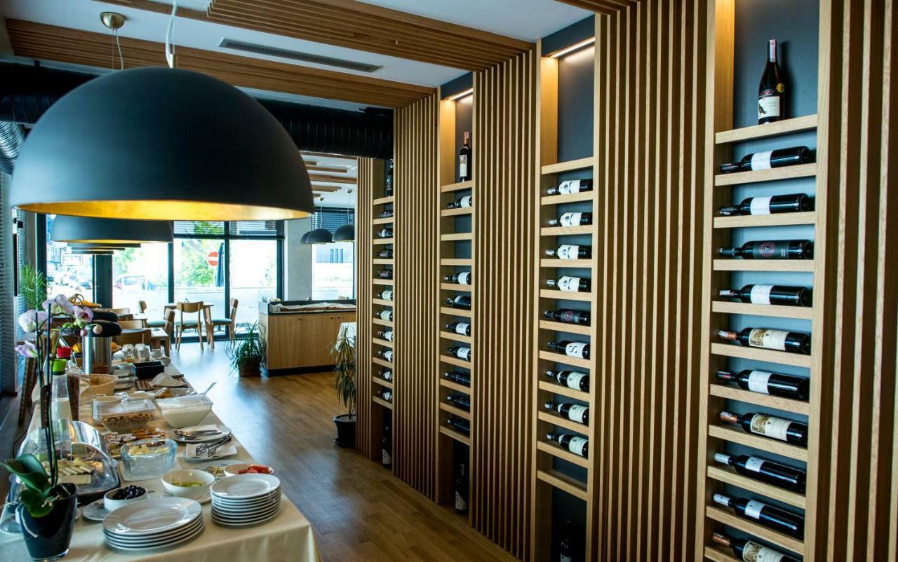City Inn Приштина Экстерьер фото