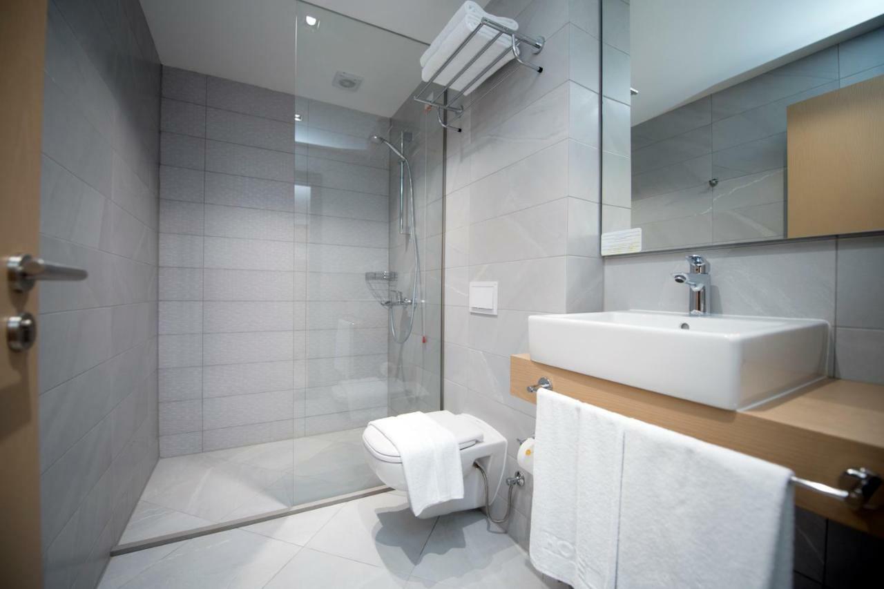 City Inn Приштина Экстерьер фото